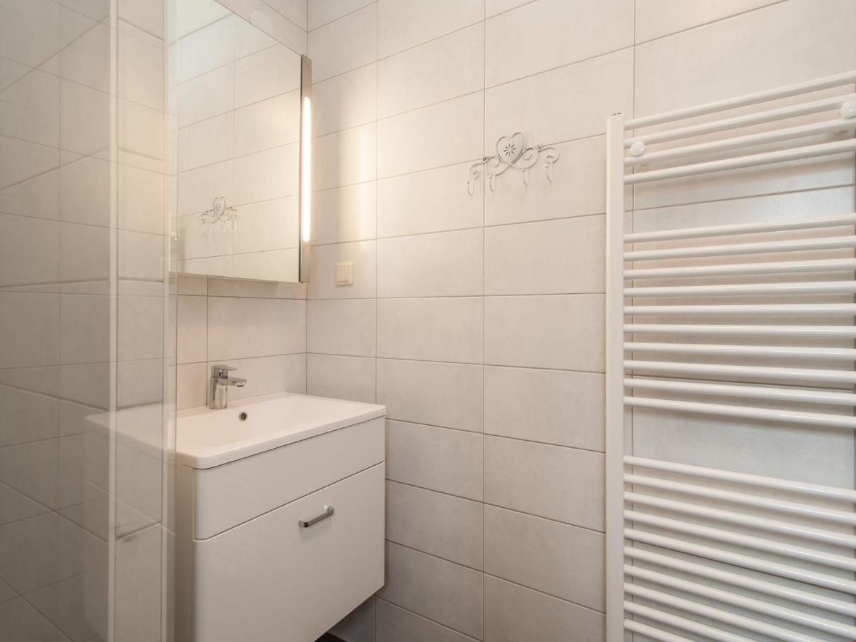 Holiday Home With Covered Terrace Groet Ngoại thất bức ảnh